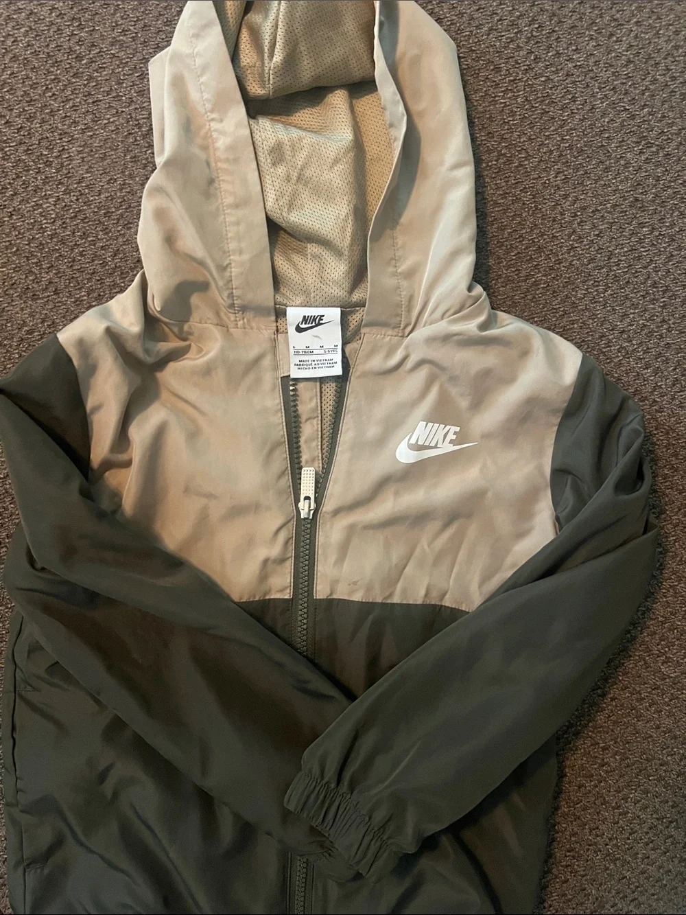 Nike Two-Tone Hooded Jacket in Light Beige & Olive